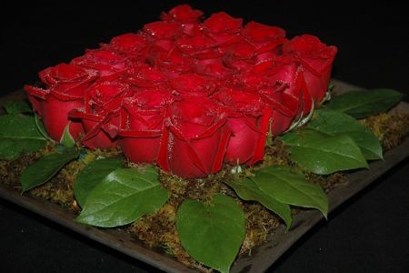 Red Roses & Moss